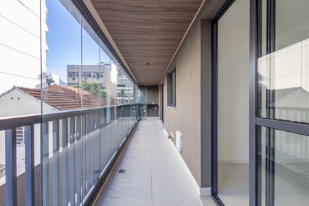 Apartamento para alugar com 70m², 2 quartos e 1 vagaVaranda