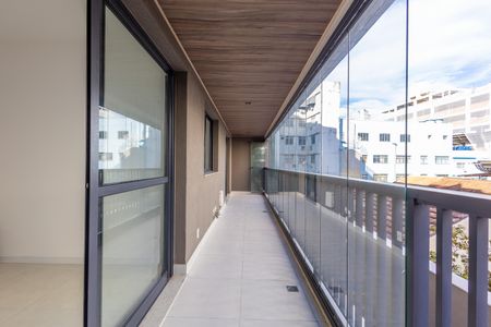 Apartamento para alugar com 70m², 2 quartos e 1 vagaVaranda