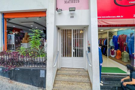 Apartamento à venda com 43m², 1 quarto e sem vaga Apartamento à venda com 43m², 1 quarto e sem vagaFachada