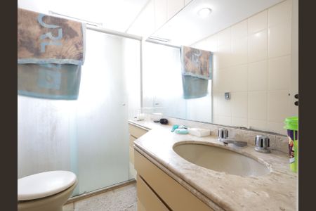 Apartamento à venda com 370m², 5 quartos e 4 vagasBanheiro