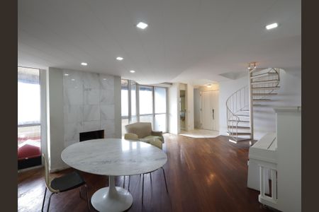 Apartamento à venda com 370m², 5 quartos e 4 vagasSala