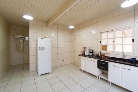 Casa à venda com 100m², 2 quartos e 2 vagas Casa à venda com 100m², 2 quartos e 2 vagasCozinha