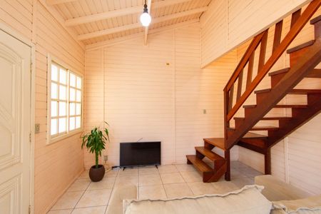 Casa à venda com 100m², 2 quartos e 2 vagas Casa à venda com 100m², 2 quartos e 2 vagasSala