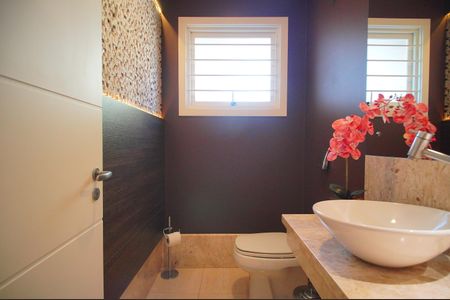 Casa à venda com 295m², 3 quartos e 3 vagasLavabo