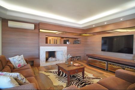 Casa à venda com 295m², 3 quartos e 3 vagasSala