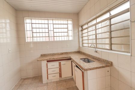 Casa à venda com 80m², 1 quarto e 1 vagaCozinha e Área de Serviço