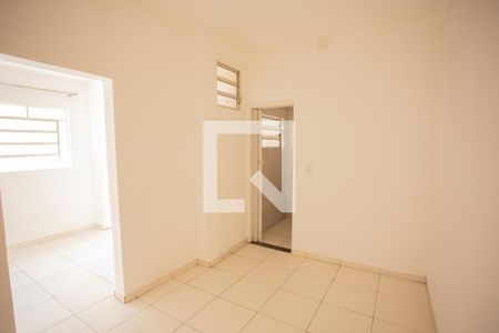 Casa à venda com 40m², 1 quarto e sem vagaQuarto