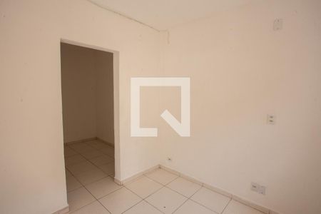 Casa à venda com 40m², 1 quarto e sem vagaSala