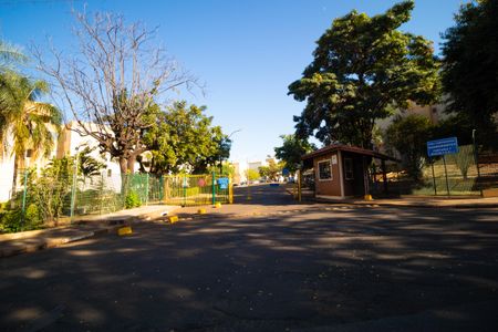 Apartamento à venda com 70m², 3 quartos e 2 vagasFachada e portaria