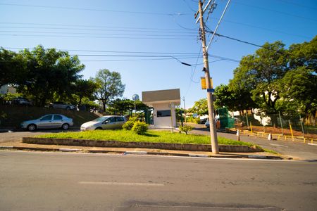 Apartamento à venda com 70m², 3 quartos e 2 vagasFachada e portaria