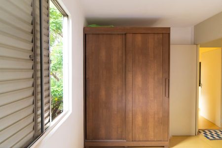 Apartamento à venda com 70m², 3 quartos e 2 vagasQuarto 02