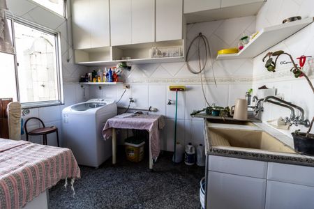 Casa para alugar com 468m², 5 quartos e 4 vagas Casa para alugar com 468m², 5 quartos e 4 vagasÁrea de Serviço