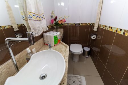 Casa para alugar com 468m², 5 quartos e 4 vagas Casa para alugar com 468m², 5 quartos e 4 vagasLavabo