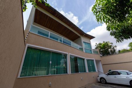 Casa para alugar com 468m², 5 quartos e 4 vagas Casa para alugar com 468m², 5 quartos e 4 vagasGaragem