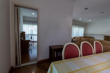 Casa para alugar com 468m², 5 quartos e 4 vagas Casa para alugar com 468m², 5 quartos e 4 vagasEscritório