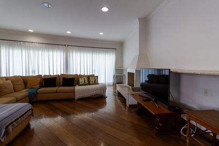 Casa para alugar com 468m², 5 quartos e 4 vagas Casa para alugar com 468m², 5 quartos e 4 vagasSala do Andar Superior