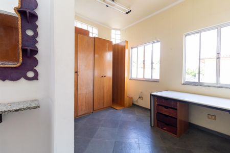 Casa para alugar com 468m², 5 quartos e 4 vagas Casa para alugar com 468m², 5 quartos e 4 vagasQuarto de Serviço