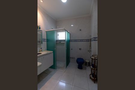 Casa para alugar com 468m², 5 quartos e 4 vagas Casa para alugar com 468m², 5 quartos e 4 vagasBanheiro da Suíte 1