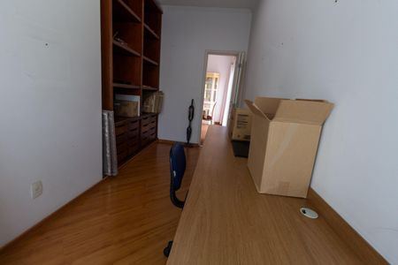 Casa para alugar com 468m², 5 quartos e 4 vagas Casa para alugar com 468m², 5 quartos e 4 vagasEscritório