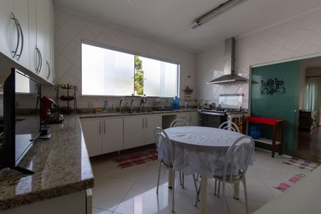 Casa para alugar com 468m², 5 quartos e 4 vagas Casa para alugar com 468m², 5 quartos e 4 vagasCozinha