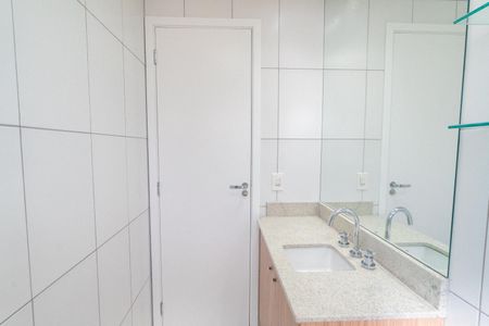 Apartamento à venda com 65m², 2 quartos e 2 vagasBanheiro da Suíte