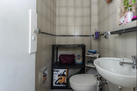Apartamento à venda com 98m², 2 quartos e 1 vaga Apartamento à venda com 98m², 2 quartos e 1 vagaBanheiro de Serviço