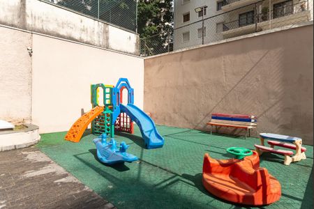 Apartamento à venda com 98m², 2 quartos e 1 vaga Apartamento à venda com 98m², 2 quartos e 1 vagaÁrea Comum - Playground