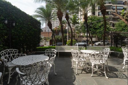 Apartamento à venda com 98m², 2 quartos e 1 vaga Apartamento à venda com 98m², 2 quartos e 1 vagaÁrea comum - Externa