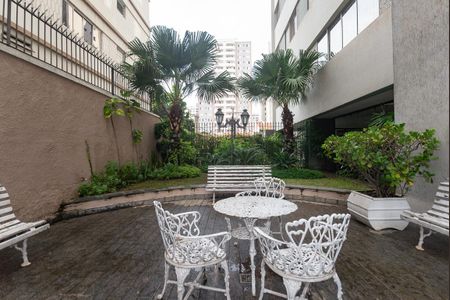 Apartamento à venda com 98m², 2 quartos e 1 vaga Apartamento à venda com 98m², 2 quartos e 1 vagaÁrea Comum - Jardim