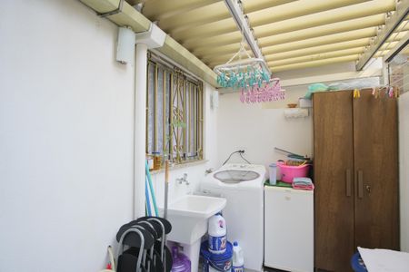 Casa de condomínio à venda com 71m², 2 quartos e 1 vagaÁrea de Serviço