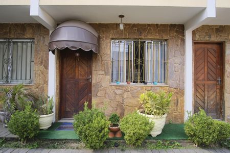 Casa de condomínio à venda com 71m², 2 quartos e 1 vagaFrente