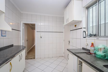 Casa à venda com 90m², 2 quartos e 2 vagas Casa à venda com 90m², 2 quartos e 2 vagasCozinha