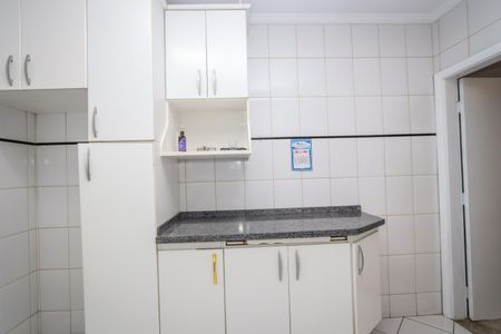 Casa à venda com 90m², 2 quartos e 2 vagas Casa à venda com 90m², 2 quartos e 2 vagasCozinha