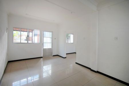 Casa à venda com 360m², 4 quartos e 8 vagasSala