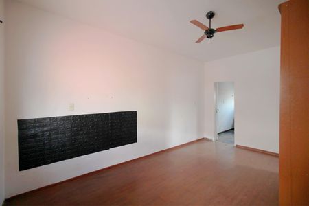 Casa à venda com 360m², 4 quartos e 8 vagasSuíte