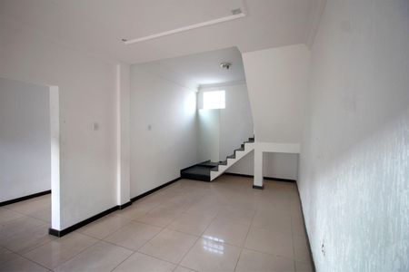 Sala de casa à venda com 4 quartos, 360m² em Planalto, Belo Horizonte