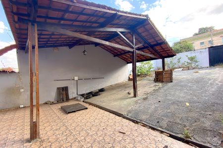 Casa à venda com 360m², 4 quartos e 8 vagasGaragem
