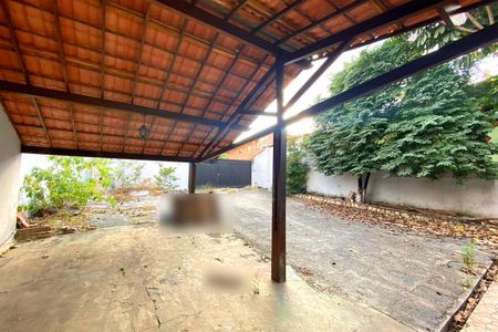 Casa à venda com 360m², 4 quartos e 8 vagasGaragem