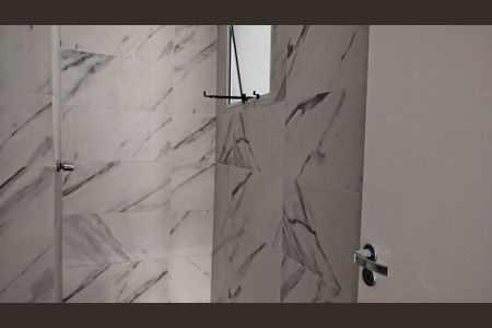 Apartamento à venda com 37m², 2 quartos e sem vagaBanheiro