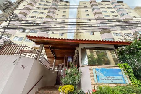 Apartamento para alugar com 70m², 2 quartos e 1 vagaFachada + plaquinha