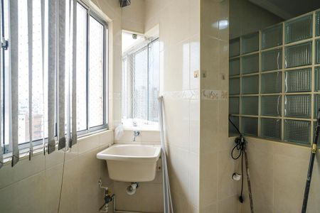 Apartamento para alugar com 70m², 2 quartos e 1 vagaÁrea de serviço