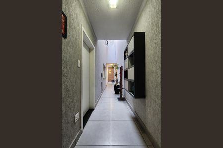 Casa à venda com 157m², 3 quartos e 2 vagasCorredor Externo