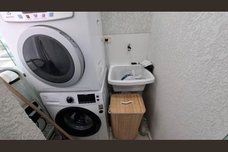 Apartamento à venda com 102m², 2 quartos e 2 vagas Apartamento à venda com 102m², 2 quartos e 2 vagasÁrea de Serviço