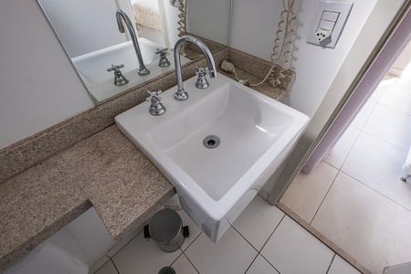 Apartamento à venda com 37m², 1 quarto e 1 vagaSuíte - Banheiro