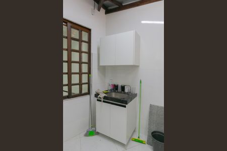 Casa à venda com 74m², 2 quartos e 1 vagaÁrea de Serviço