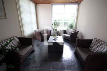 Apartamento à venda com 72m², 2 quartos e 1 vagaHall