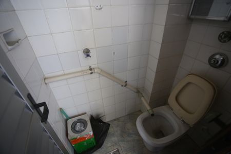 Apartamento à venda com 140m², 2 quartos e sem vagaBanheiro de Serviço