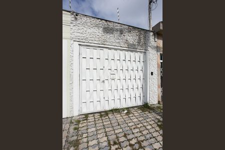 Casa à venda com 113m², 3 quartos e 2 vagas Casa à venda com 113m², 3 quartos e 2 vagasFachada