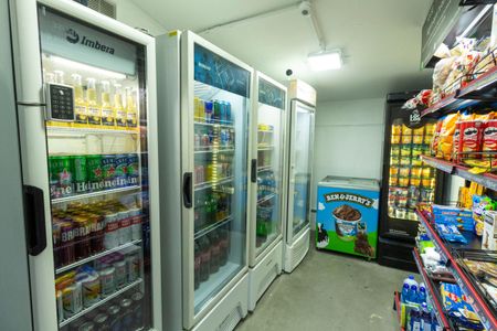 Apartamento à venda com 74m², 3 quartos e 2 vagasÁrea comum - Mercado