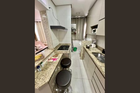 Apartamento à venda com 76m², 2 quartos e 1 vagaCozinha